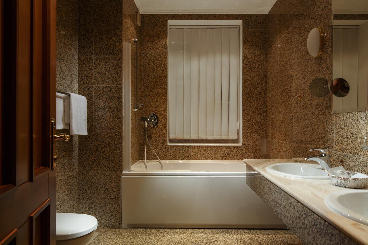 קרלובי וארי Lazensky Hotel Moskevsky Dvur מראה חיצוני תמונה