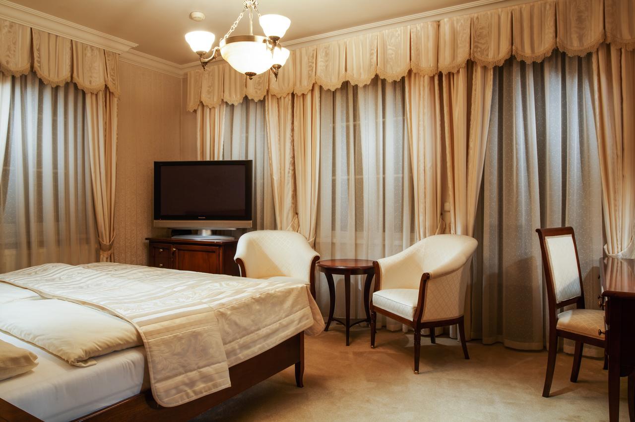 קרלובי וארי Lazensky Hotel Moskevsky Dvur מראה חיצוני תמונה