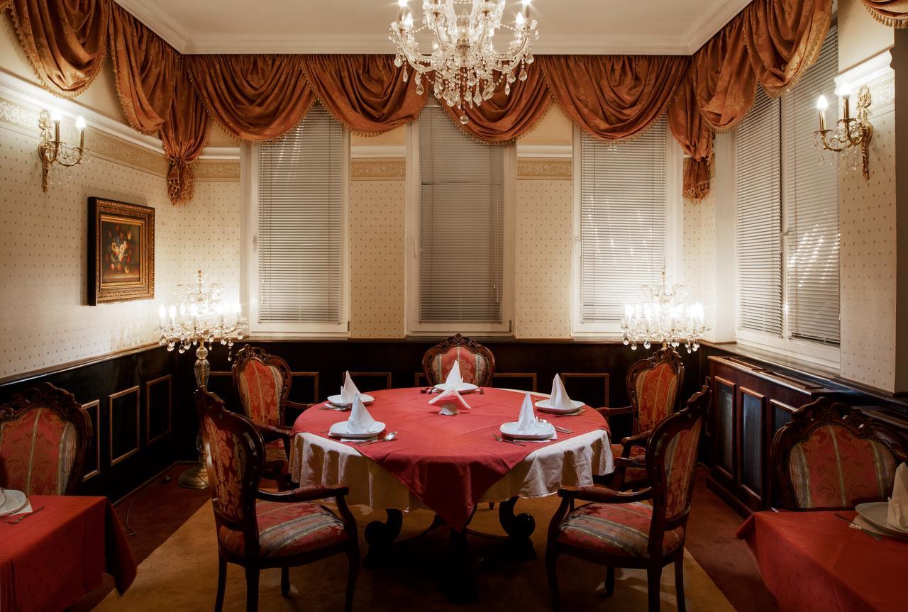 קרלובי וארי Lazensky Hotel Moskevsky Dvur מראה חיצוני תמונה