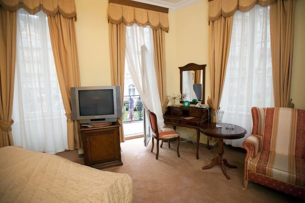 קרלובי וארי Lazensky Hotel Moskevsky Dvur מראה חיצוני תמונה