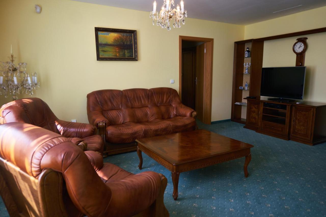 קרלובי וארי Lazensky Hotel Moskevsky Dvur מראה חיצוני תמונה